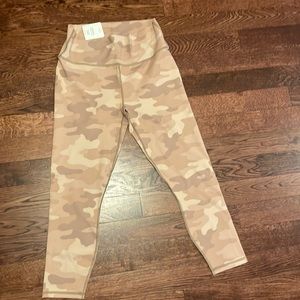 Fabletics leggings camo